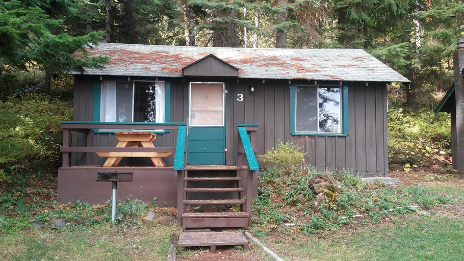 2, Crater Lake Gateway-Rocky Point Resort, Klamath