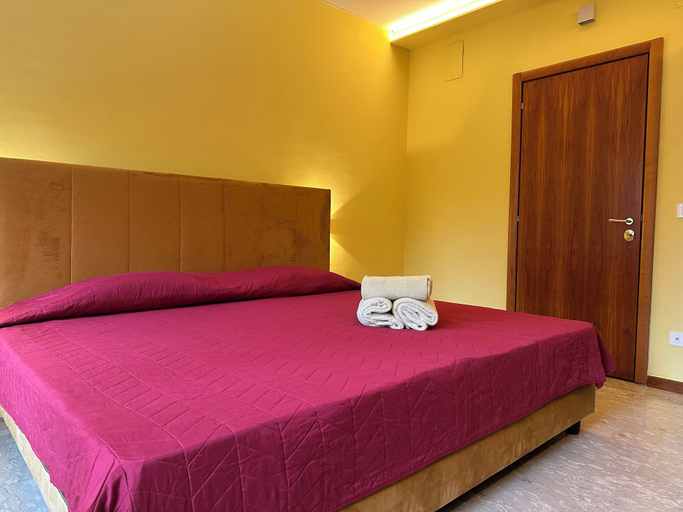Bedroom 2, CconfortHotels R&B Murat Garden, Bari