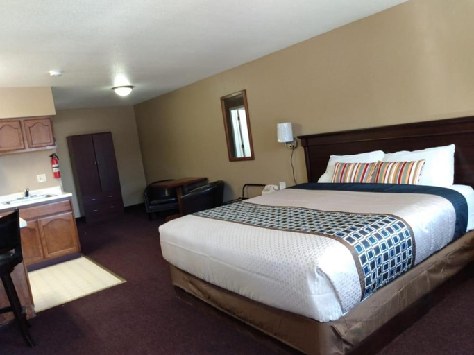 Others 2, royal inn, Pershing