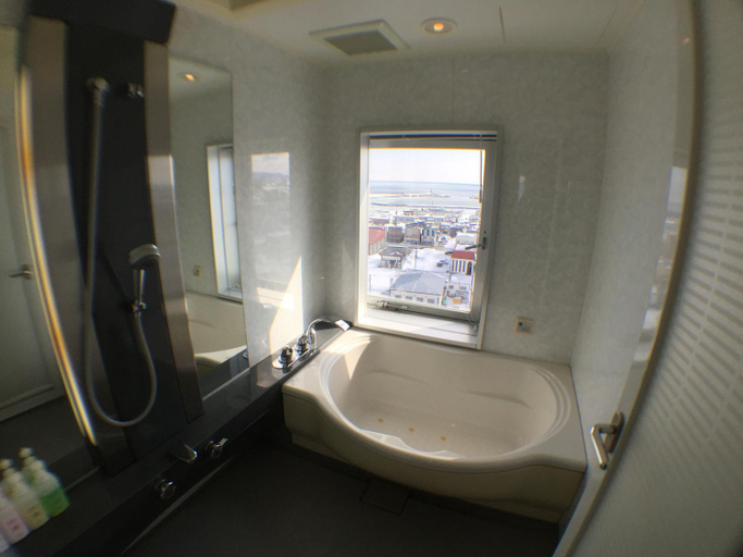 Bathroom 4, Hotel Okhotsk Palace, Monbetsu