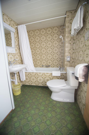 Bathroom 3, Hotel Hold, Plessur