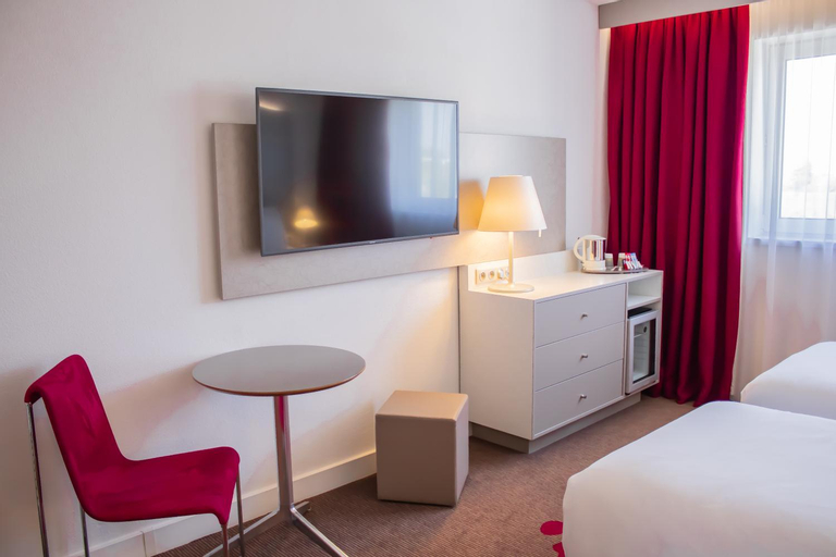 Bedroom 25