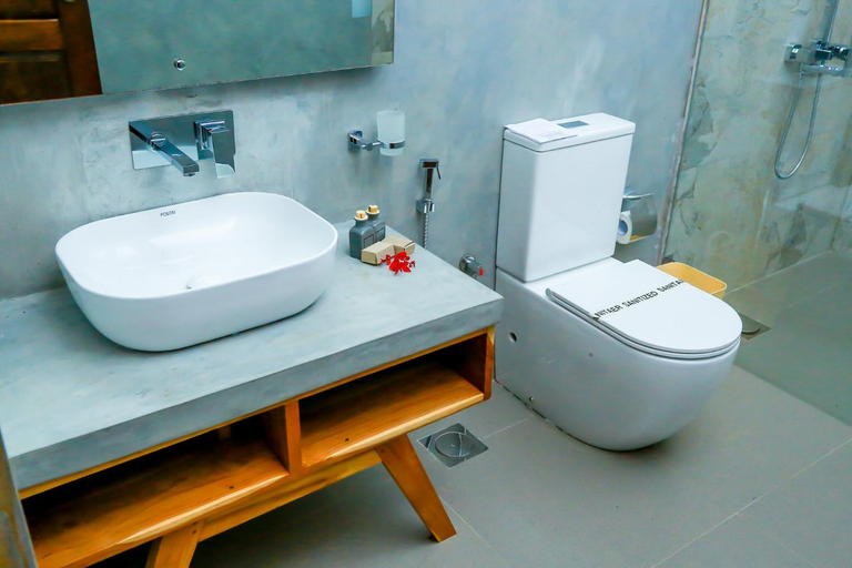 Bathroom 3, Doola River Edge, Thanamalvila