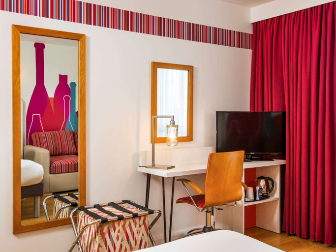 Bedroom 4, ibis Styles Barnsley, Barnsley