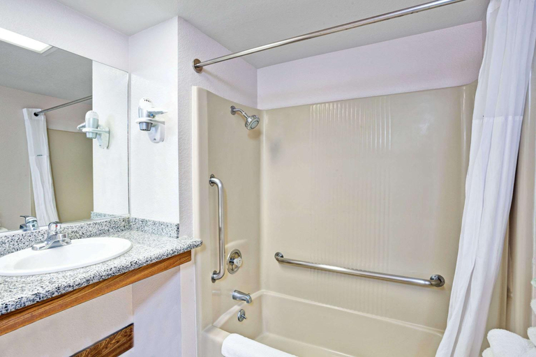 Bathroom 4, Days Inn & Suites by Wyndham Fullerton, Orange