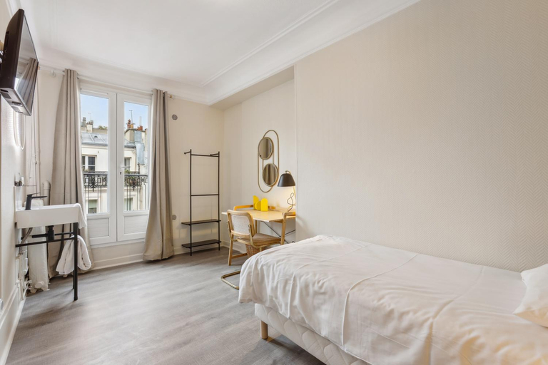 Others 4, Hotel Ramey, Paris