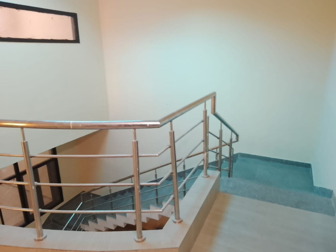 Others 4, Guestlo Stays, Gautam Buddha Nagar