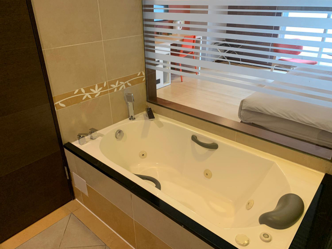 Bathroom 4