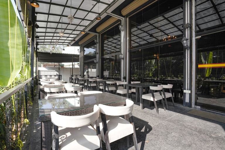 Food & Drinks 3, Fabhotel Prime Majhali, Nashik