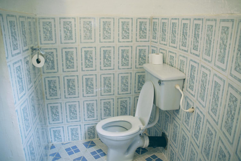 Bathroom 3, Tamba Kuruba Eco lodge, Kombo South