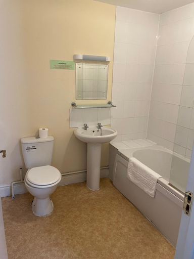 Bathroom 3, Rose and Crown Hotel, Suffolk