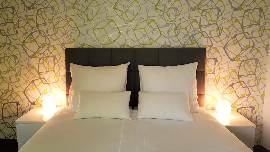 Bedroom 3, Hotel Schutzen, Rastatt