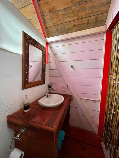 Bathroom 4, Bio Habitat Entre Montañas, Gigante