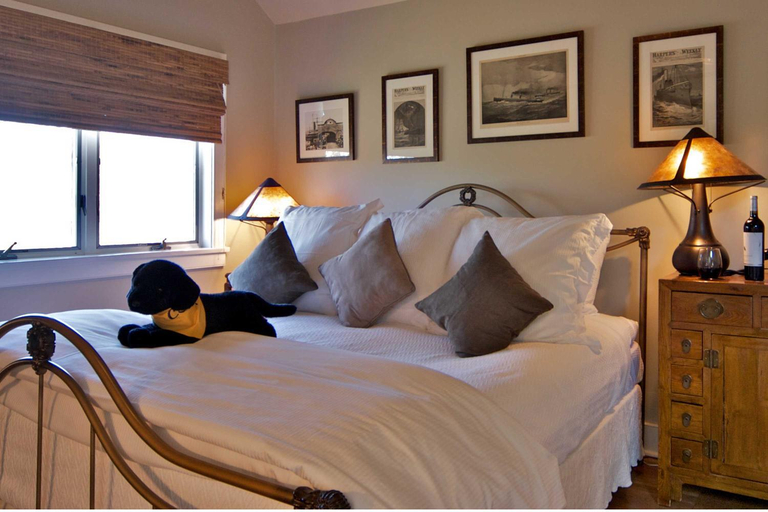 Bedroom 16