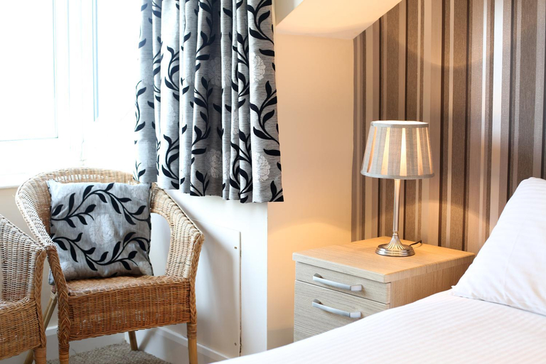 Bedroom 2, Riviera Guesthouse, North Yorkshire