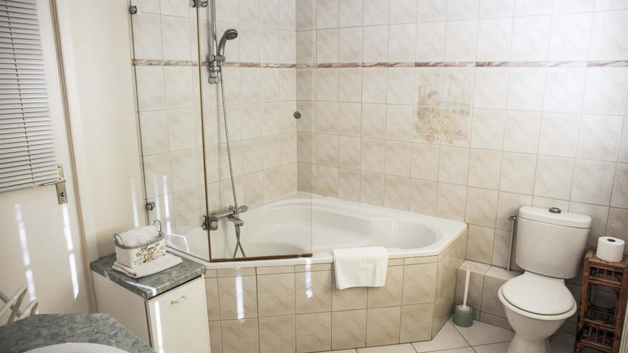 Bathroom 6