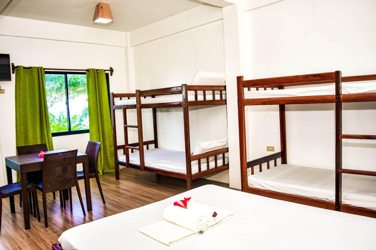 Beach Front Family Villa, General Luna
