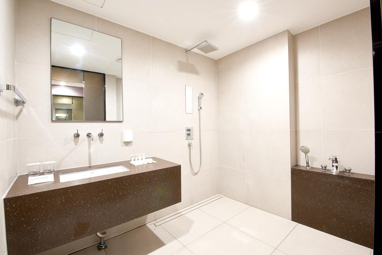 Bathroom 5