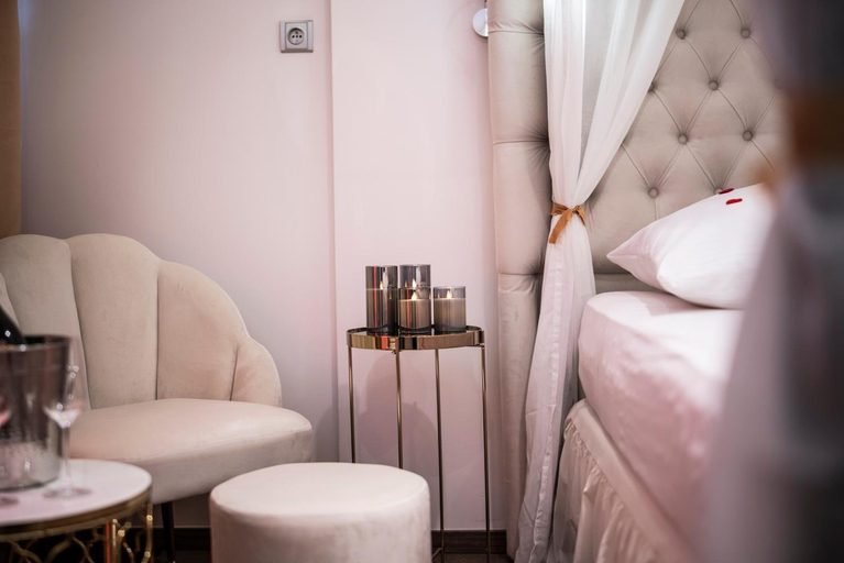 Bedroom 3, Hotel Aura Prague design and garden pool, Praha 8