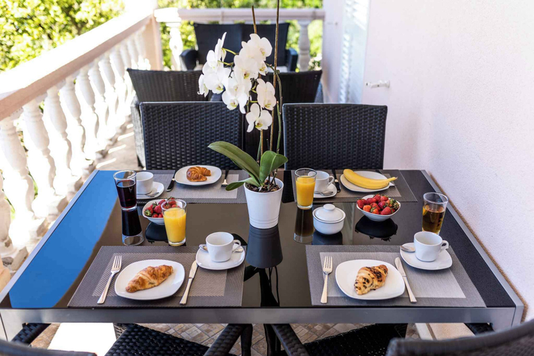 Food & Drinks 5, Ferienwohnung nur 40 m von der Adria Entfernt, Blato