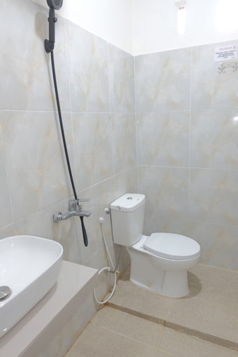 Bathroom 4