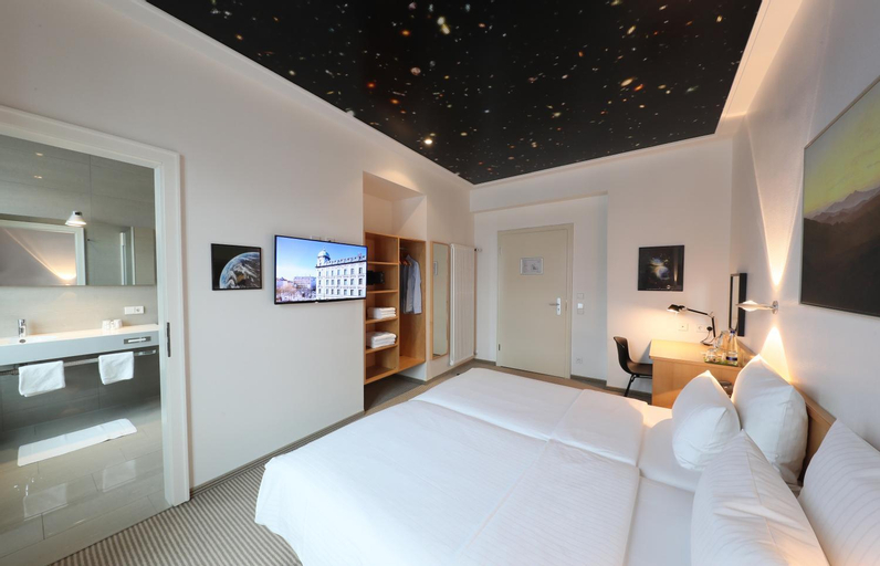 Bedroom 12
