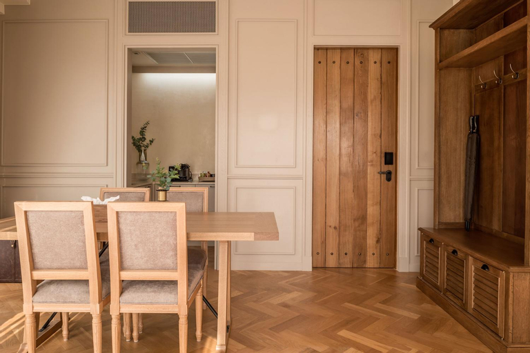 Dining Room 8