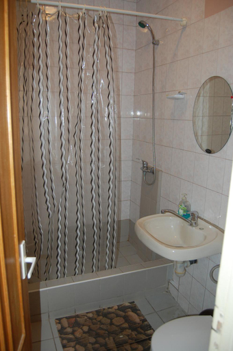 Bathroom 2, Rugelis, Mažeikių