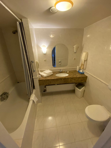 Bathroom 4, Hotel Bridges House Delft, Delft