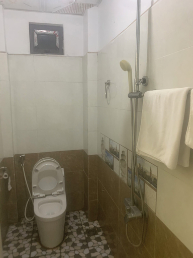 Bathroom, Sao Mai Hotel Dong Anh - by BAY LUXURY, Đông Anh