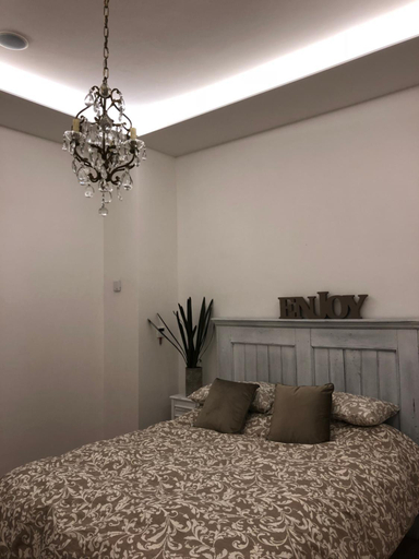 Bedroom 3, Edera e Camelie, Napoli