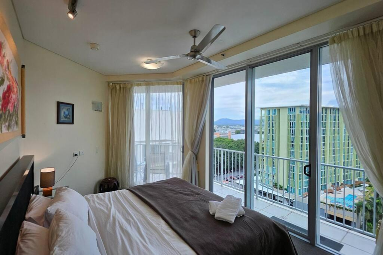 Bedroom 3, Waterfront Sub-Penthouse Apartment in City Centre, Cairns