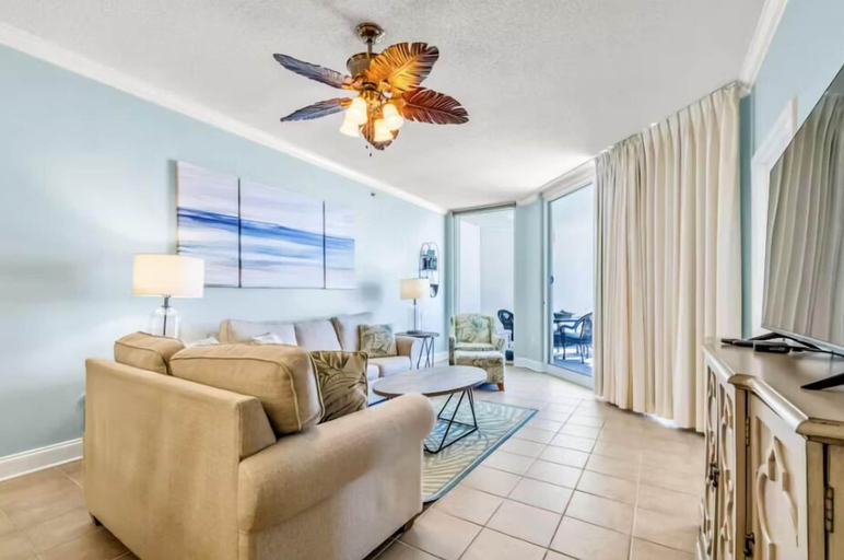 Others 5, Palacio 303, Escambia