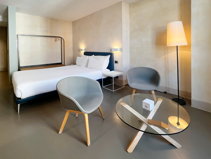 Bedroom 28