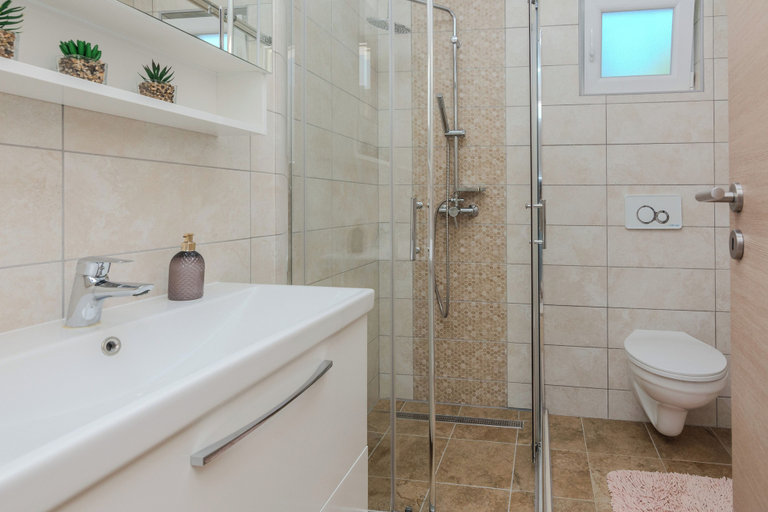 Bathroom 4, Holiday home Ella, Privlaka