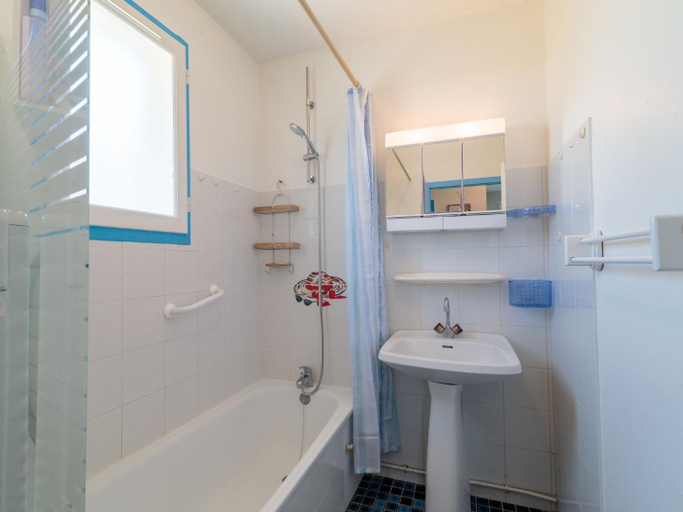Bedroom 3, Apartment Les Palatines by Interhome, Charente-Maritime