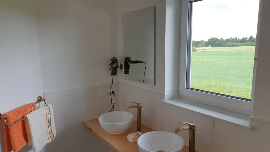 Bedroom 3, Eifelpension-Radlertraum, Euskirchen