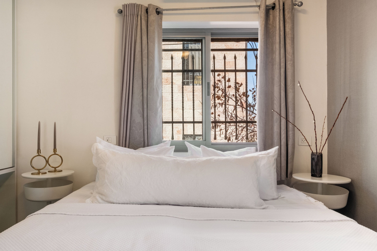 Bedroom 3, baraca boutique