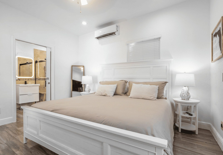 Bedroom 3, Treasure on the Beach by The Gold Nests, Broward