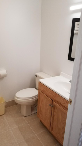 Bathroom 3, Budget Inn Breezewood, Bedford