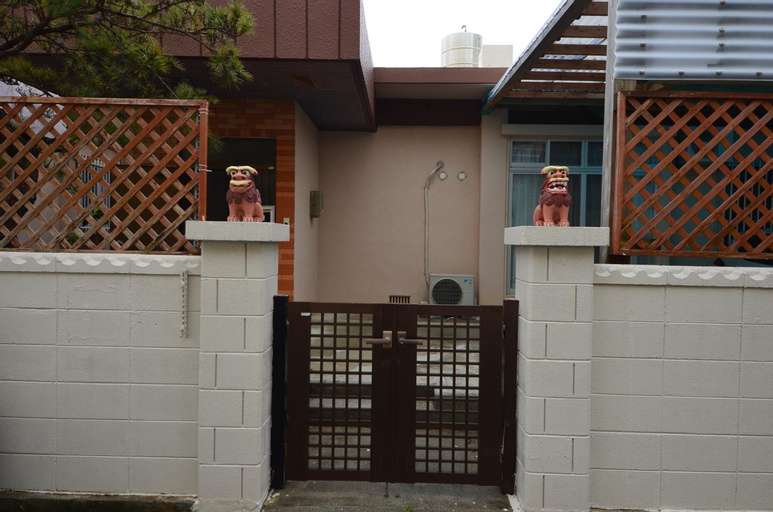 SOBE HOUSE, Yomitan
