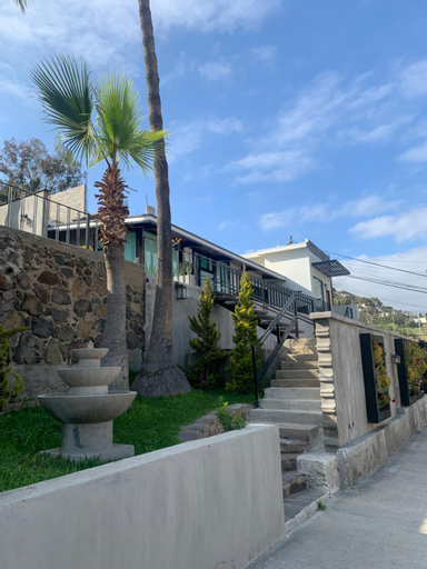Exterior 10
