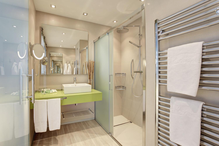 Bathroom 4, Hotel Costa Azul, Baleares