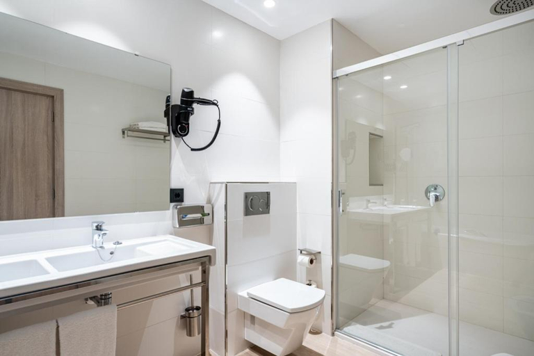 Bathroom 5, Hotel Mirador, Baleares