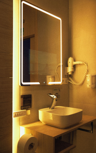 Bathroom 5, Futurotel Sevilla, Sevilla