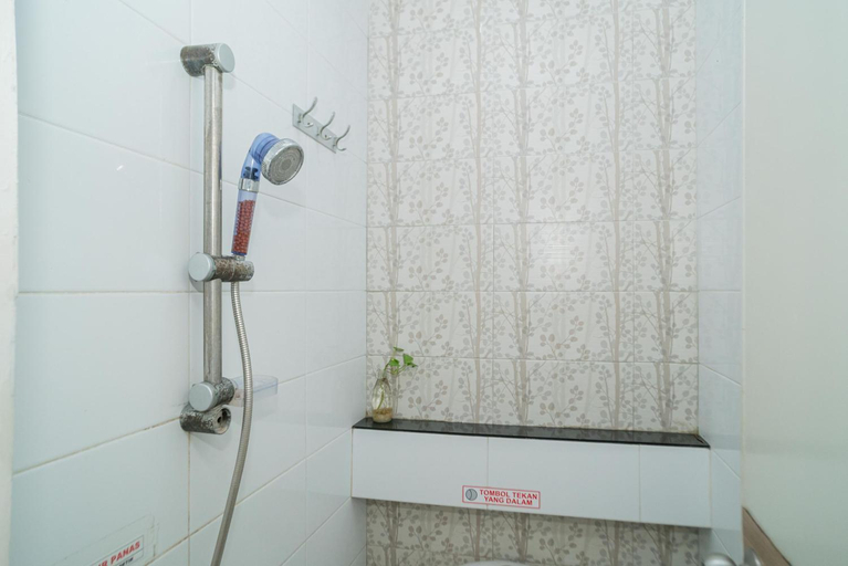 Bathroom 6