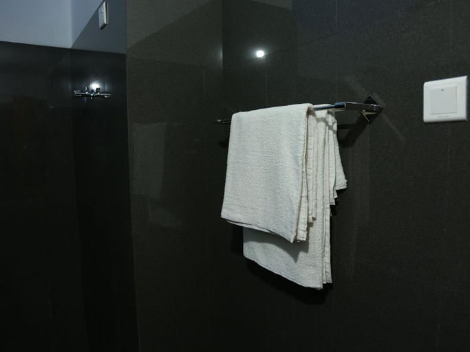 Bathroom 1, Pasikudah Eco Village Hotel, Koralai Pattu (Valachchenai)