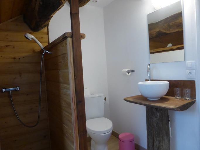 Bathroom, B&B Bouton D'Or La Bouriotte, Tarn