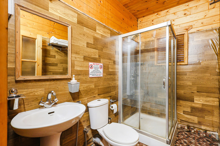 Bathroom 3, FabHotel Wenzet Cottages - Stayora, North Goa