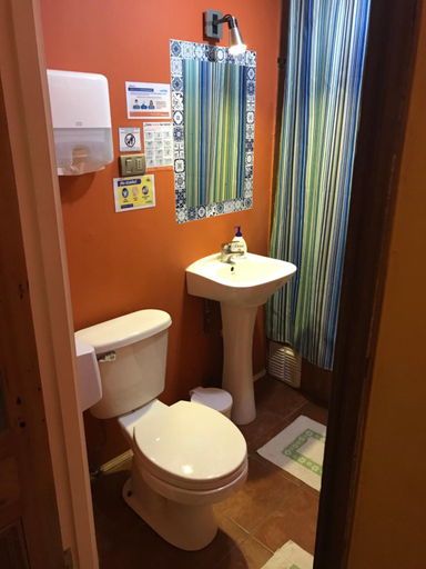Bathroom 3, B&B La Nona, Valparaíso